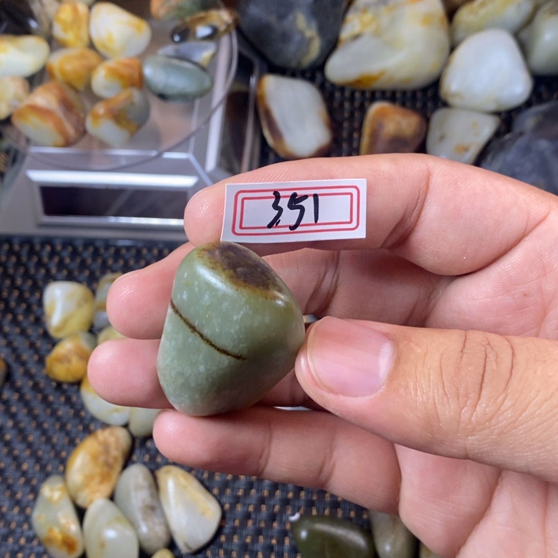 和田玉（糖玉）未镶嵌挂件