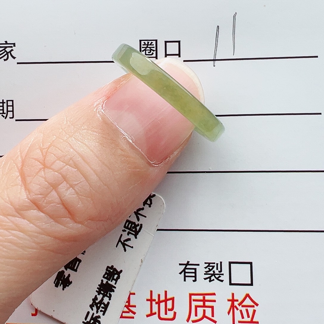 翡翠戒指未镶嵌翡翠