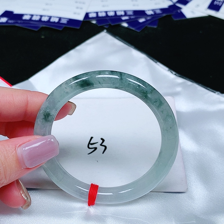 翡翠手镯（圆镯）未镶嵌