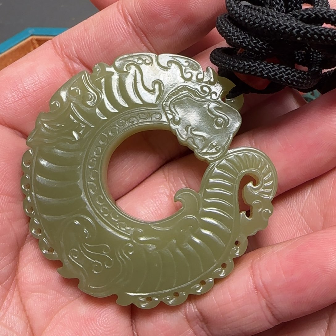 和田玉把件未镶嵌随**脱