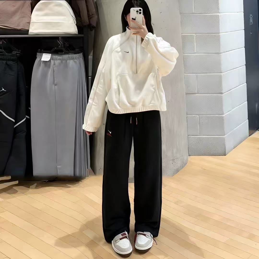 耐克NIKE女卫衣摇粒绒CNY新年款半拉链刺绣保暖套头衫 IQ3836133