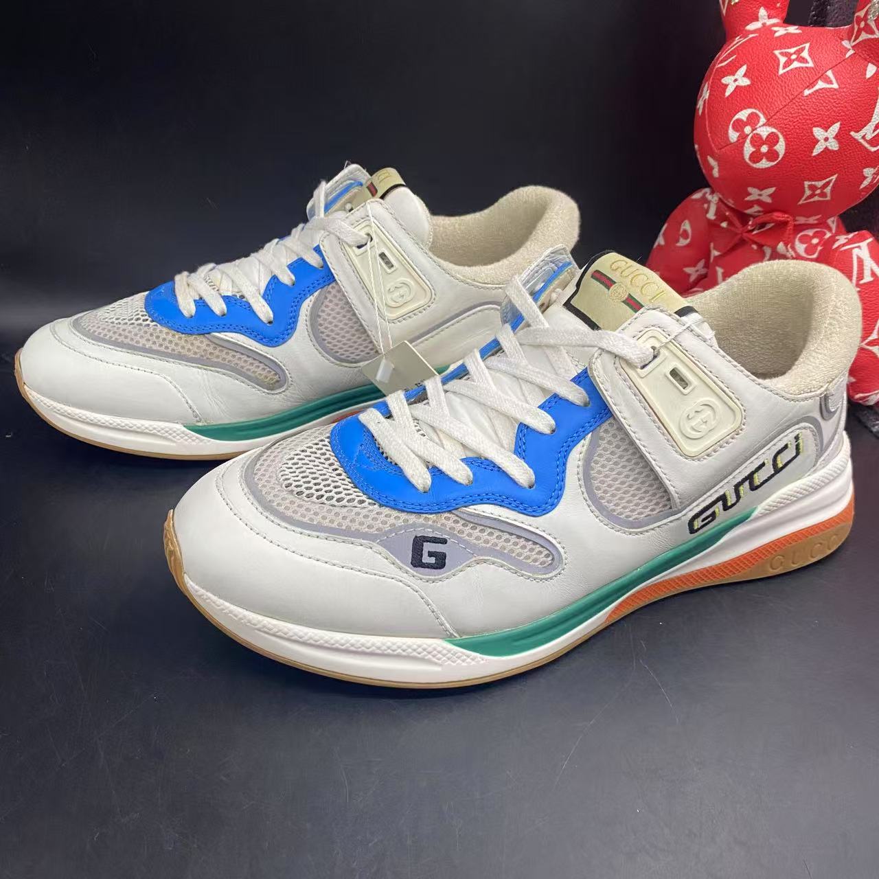 95新 GUCCI/古驰 白蓝复古时尚舒适脏脏鞋41.5欧码yg002