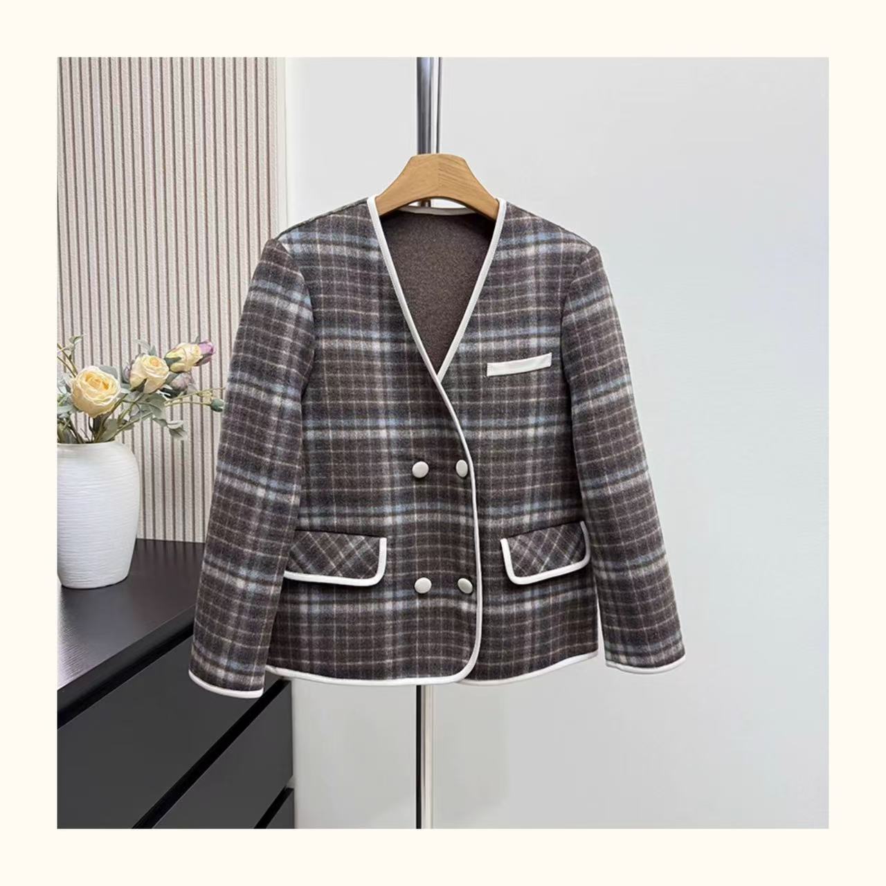 时尚休闲款上衣小香风秋冬季毛呢外套女格纹设计师款