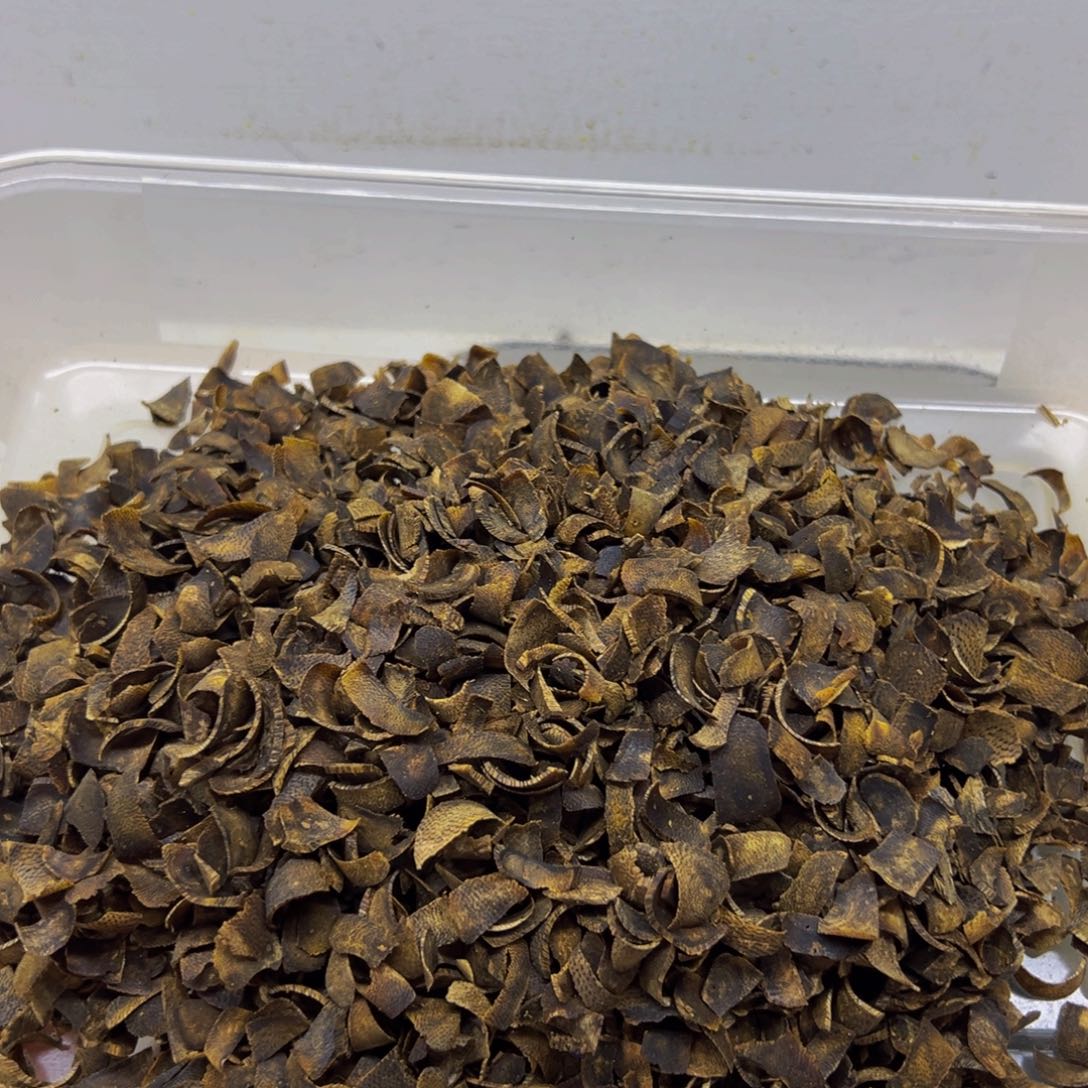 沉香沉香碎屑绿奇楠沉香淳化老料乌身圆叶切片30克