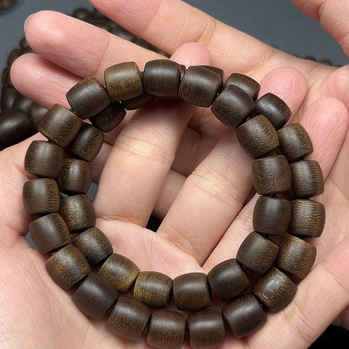 沉香沉香碎屑白棋玉化1.0