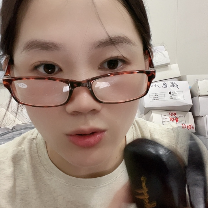 便携折叠的75老花镜