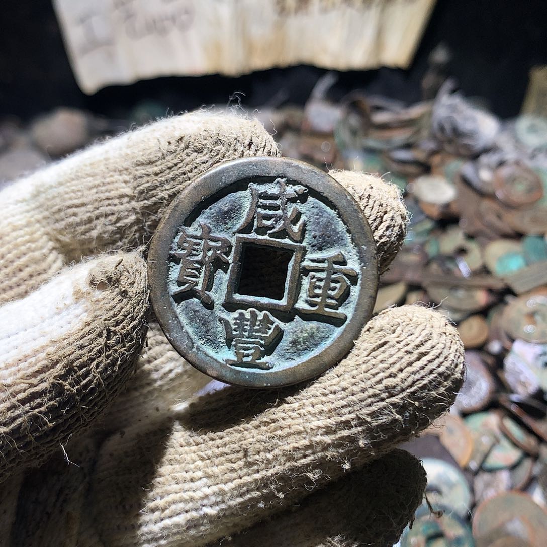 F***缘铜小杨小杨工艺品花钱