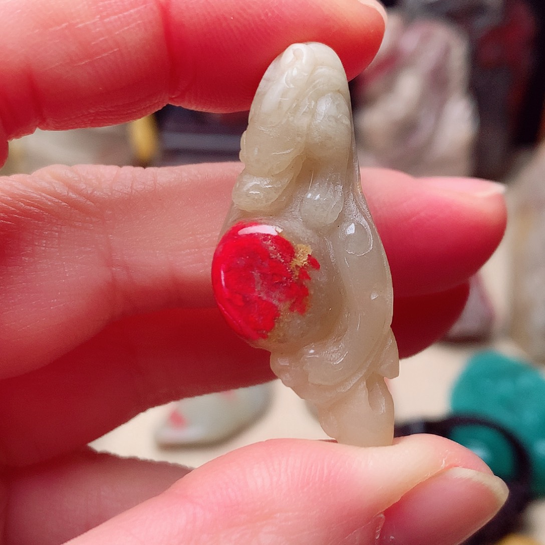 昌化鸡血石人*精品挂件