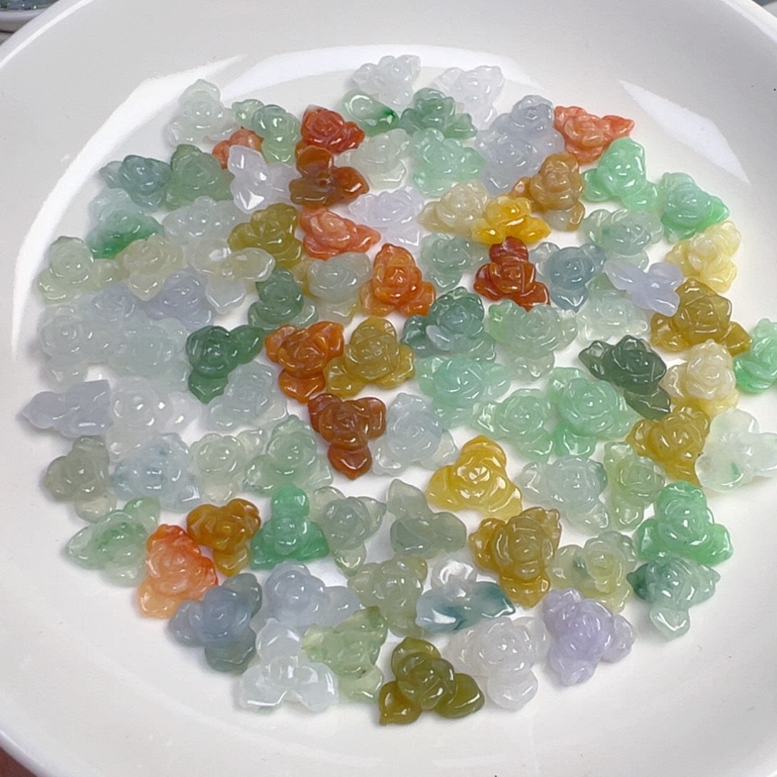 翡翠散珠莲花一片