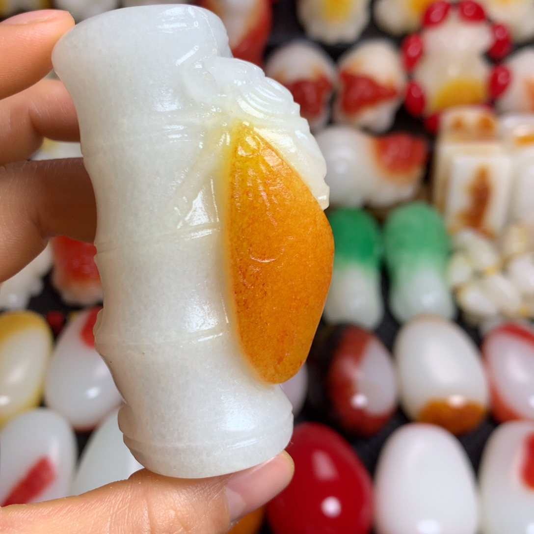 新疆戈壁石五彩石