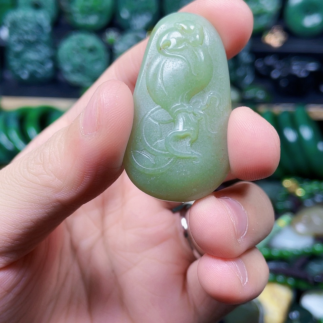 和田玉未镶嵌珠宝奇石