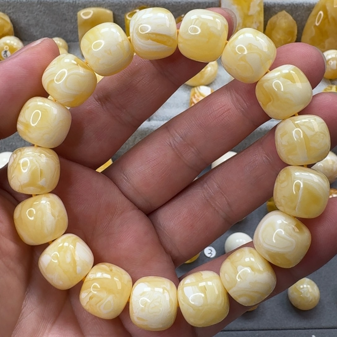 裸石琥珀未镶嵌同料手串