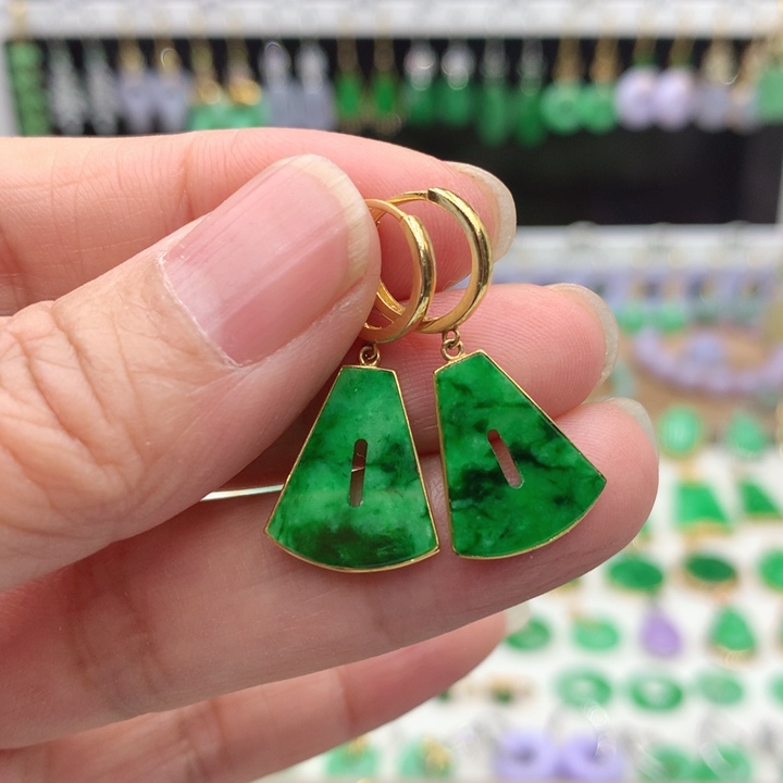 翡翠18K金镶嵌耳饰