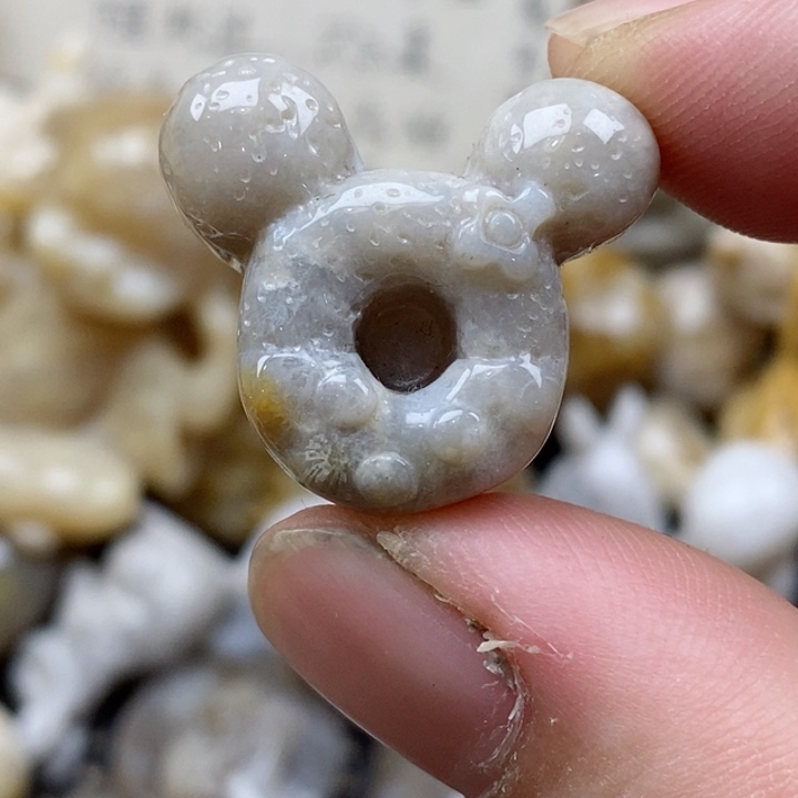 颈饰未镶嵌硅化珊瑚（珊瑚玉）小