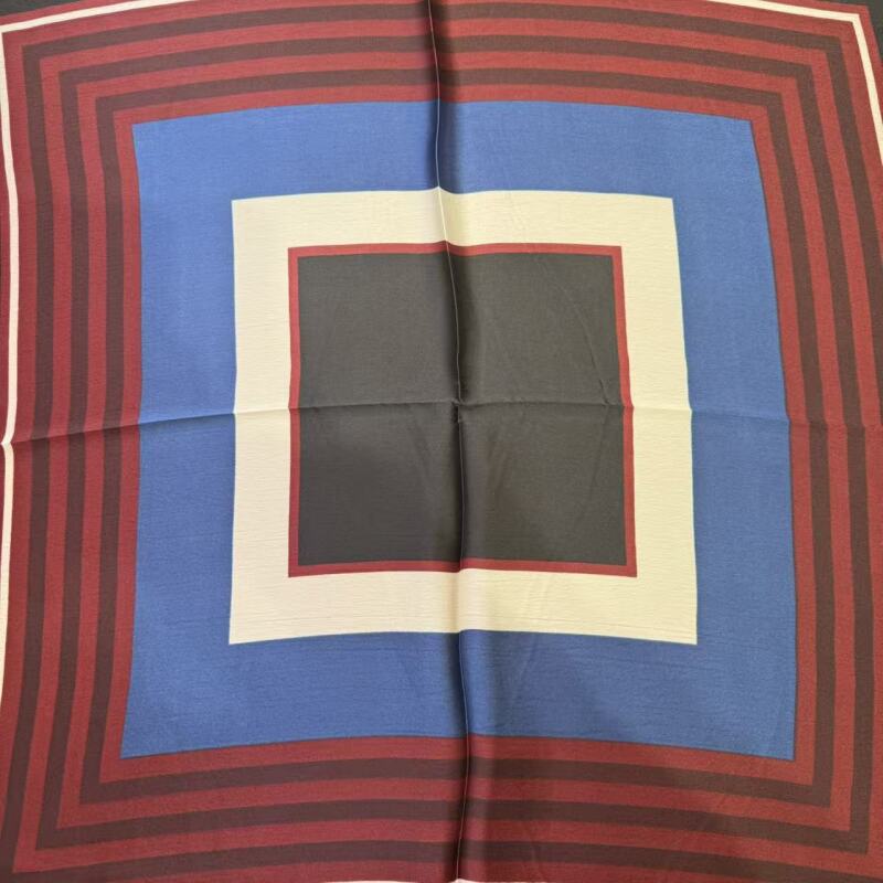 G116 三色回形 2025年新款时尚休闲百搭气质围巾 60*60左右[无礼