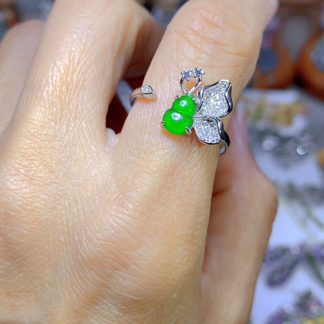 翡翠颈饰银S925镶嵌天然翡翠