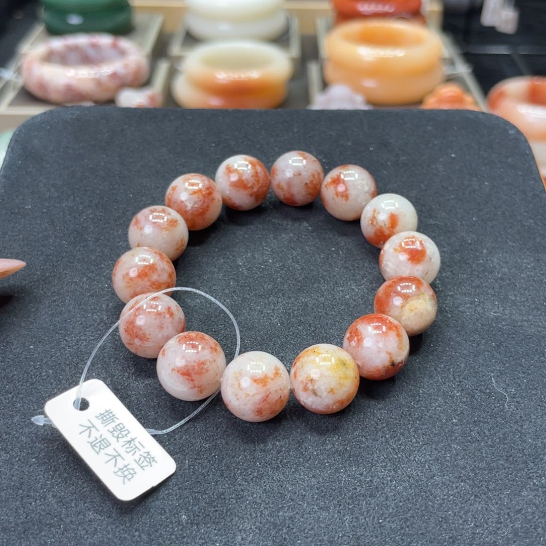 未镶嵌手镯石英岩玉