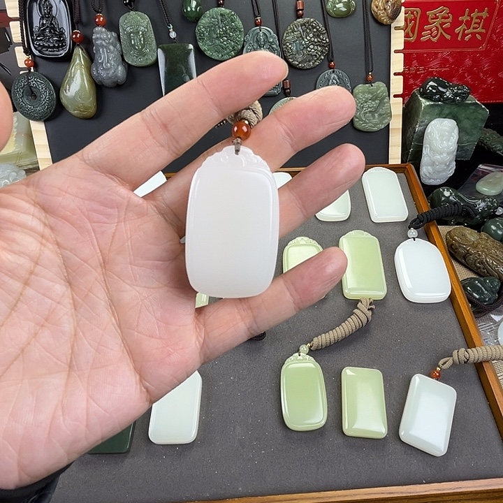 錦***書玉白三五圆头无事牌