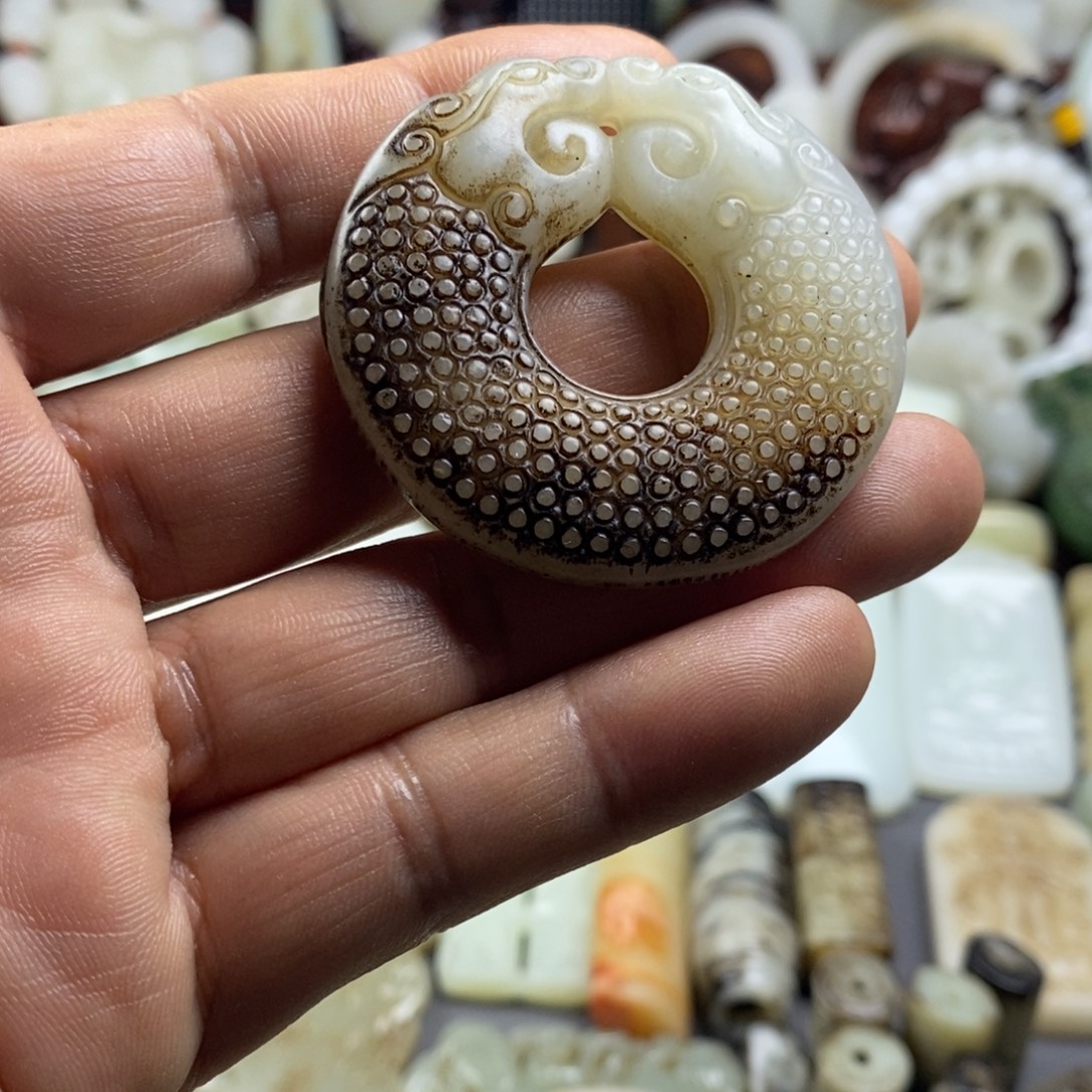 万***意和田玉（糖玉）未镶嵌颈饰