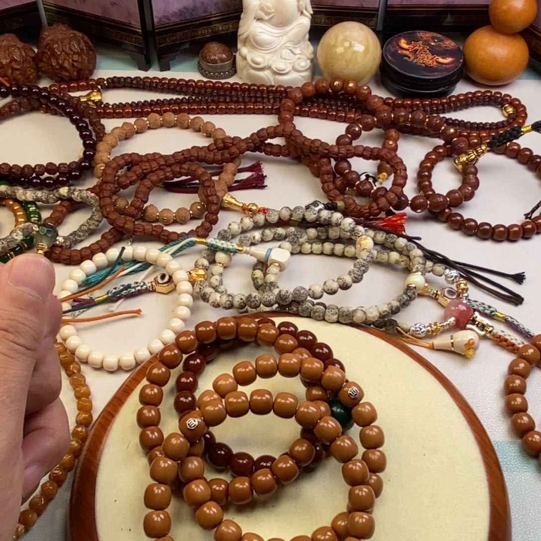 猴头核桃吊坠。。。。。。。。。。