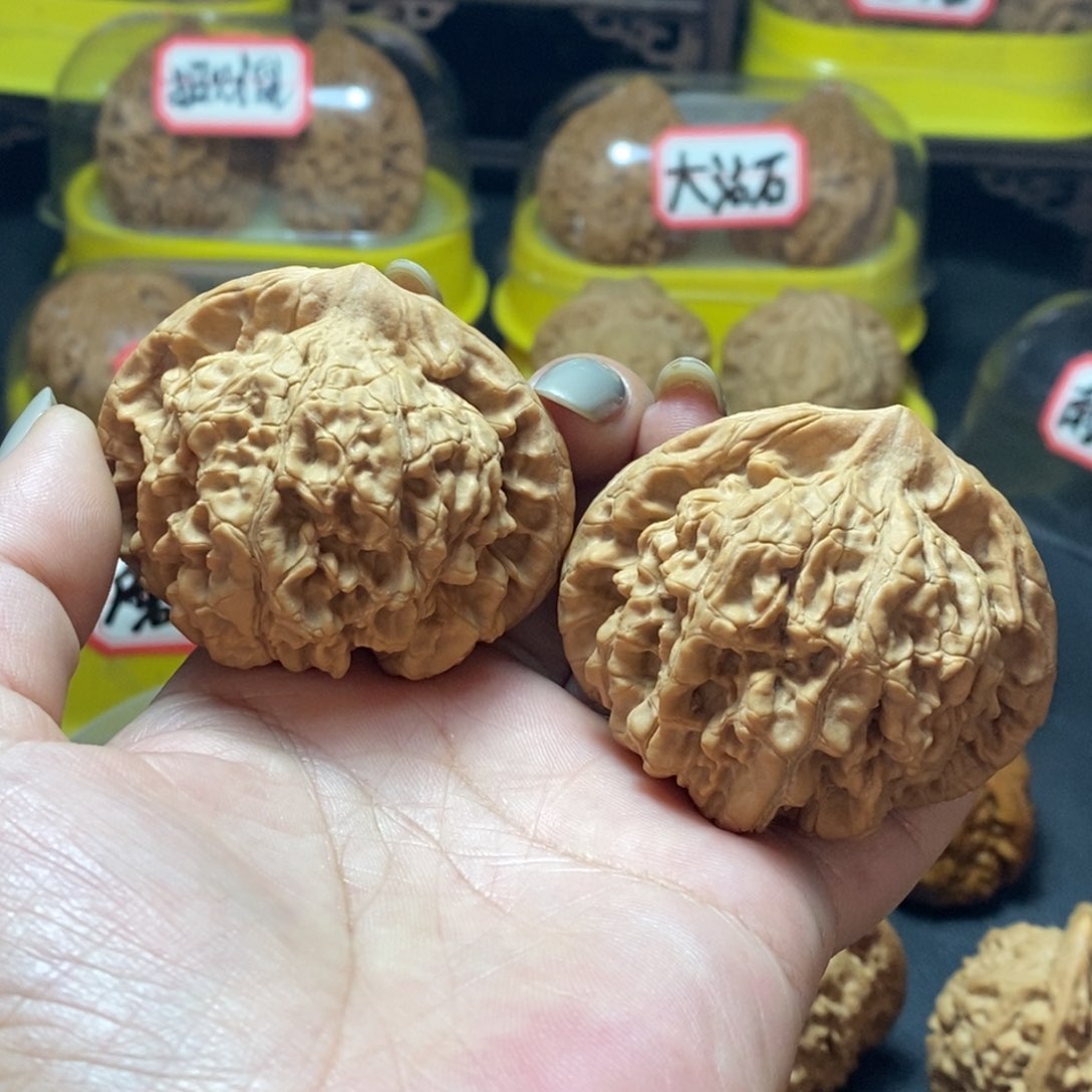 文玩核桃把件下***刘官帽