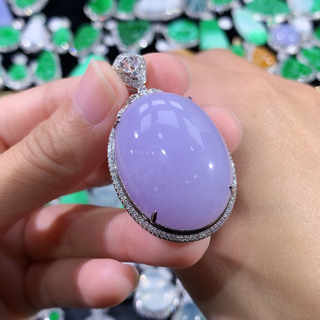 翡翠18K金镶嵌颈饰