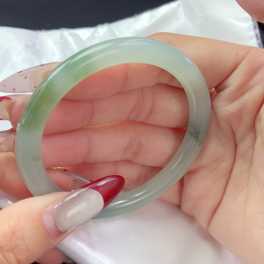 【闪购商品】翡翠手镯未镶嵌a 062200