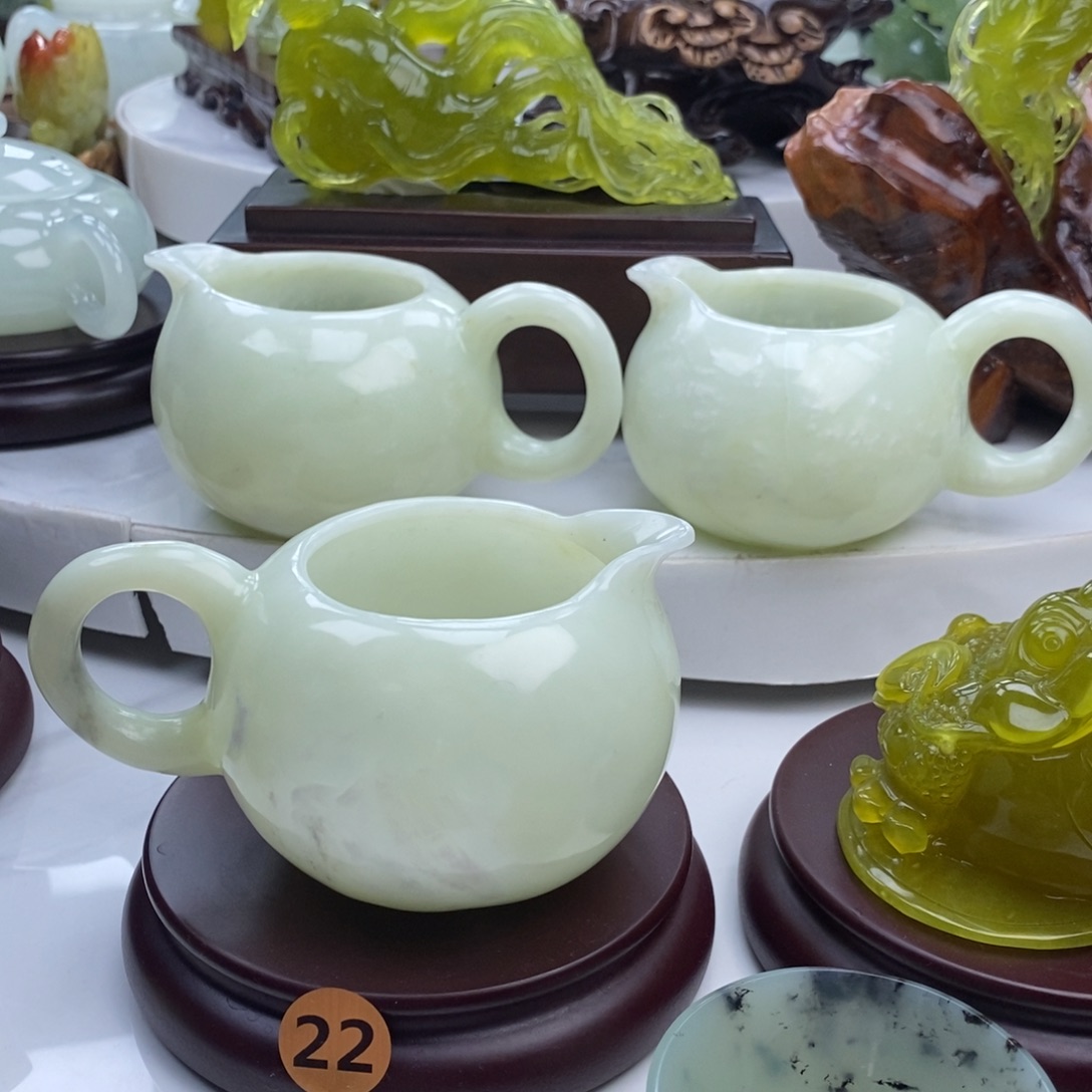 『***』岫玉未镶嵌四大名玉壶