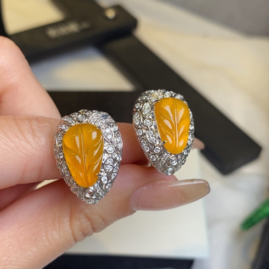 翡翠耳饰18K金镶嵌冰黄翡叶子