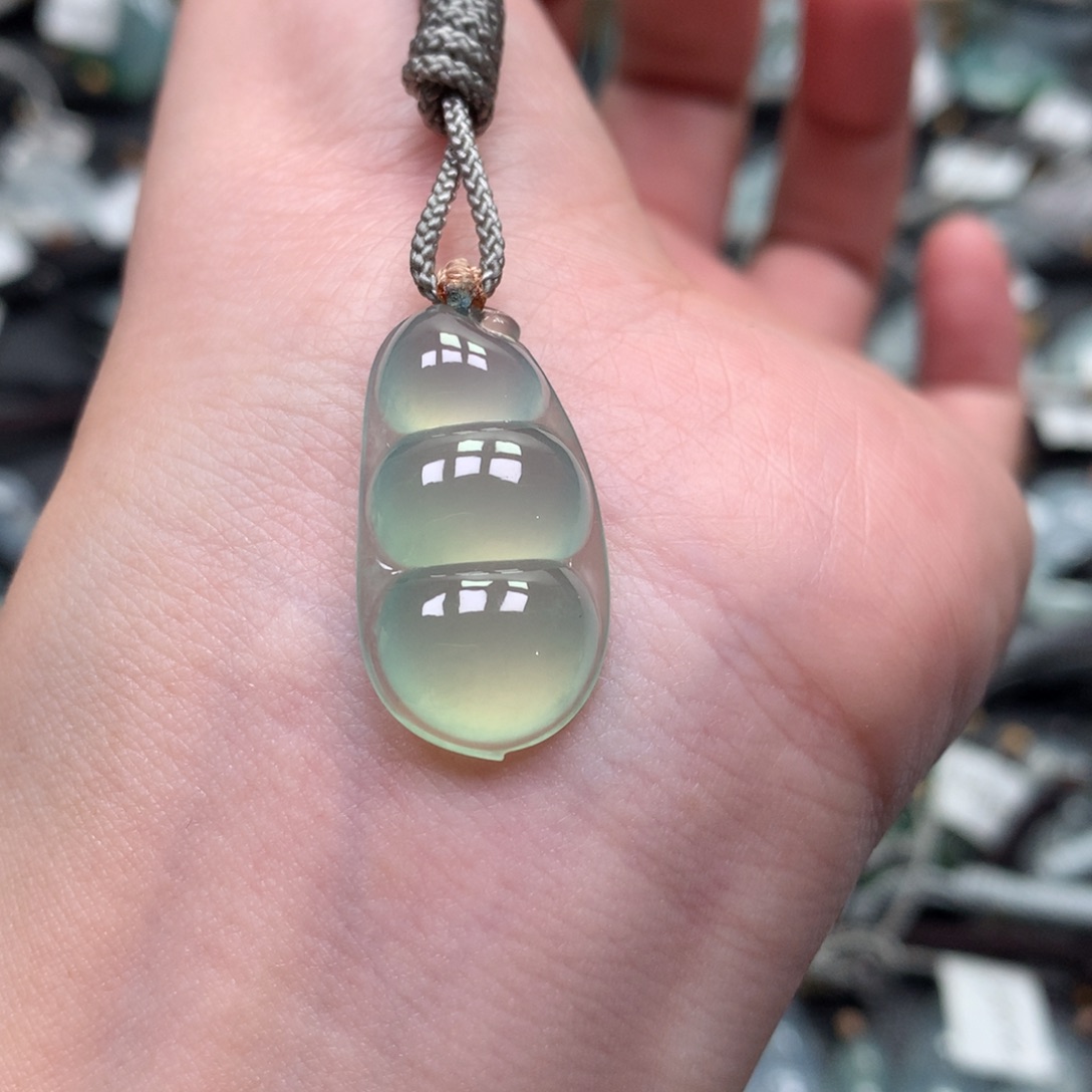 翡翠颈饰未镶嵌00000000000