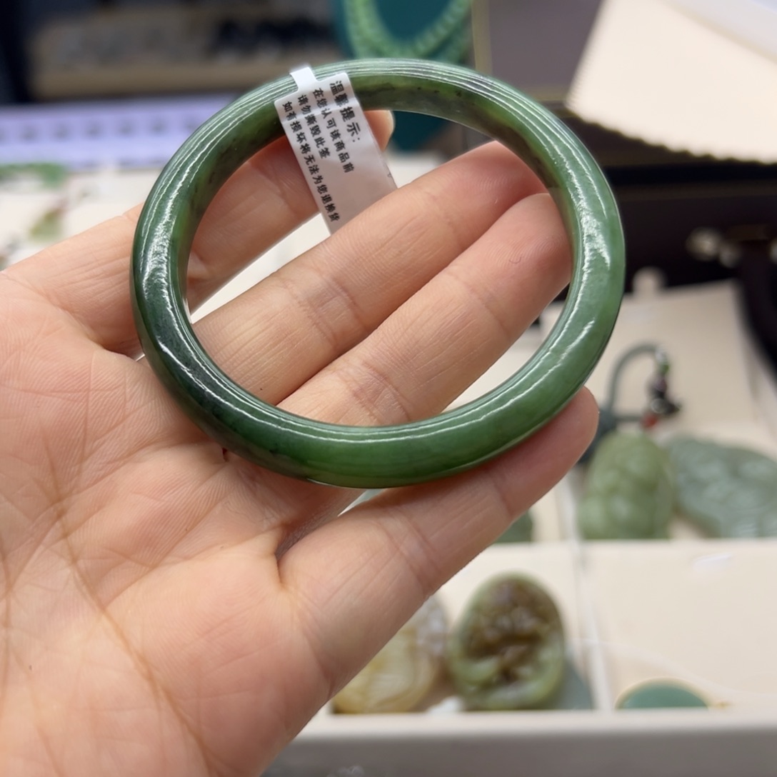 和田玉未镶嵌手镯56.7圈围A356微瑕