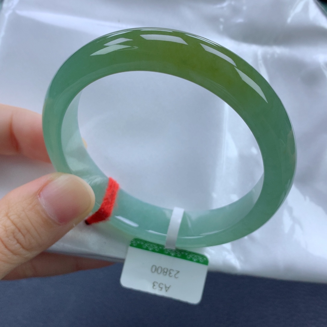 翡翠手镯未镶嵌53.7正