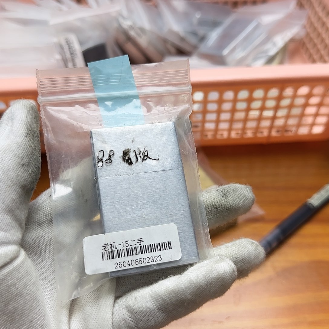 G***L果果二手默认瑕疵32平头88首版