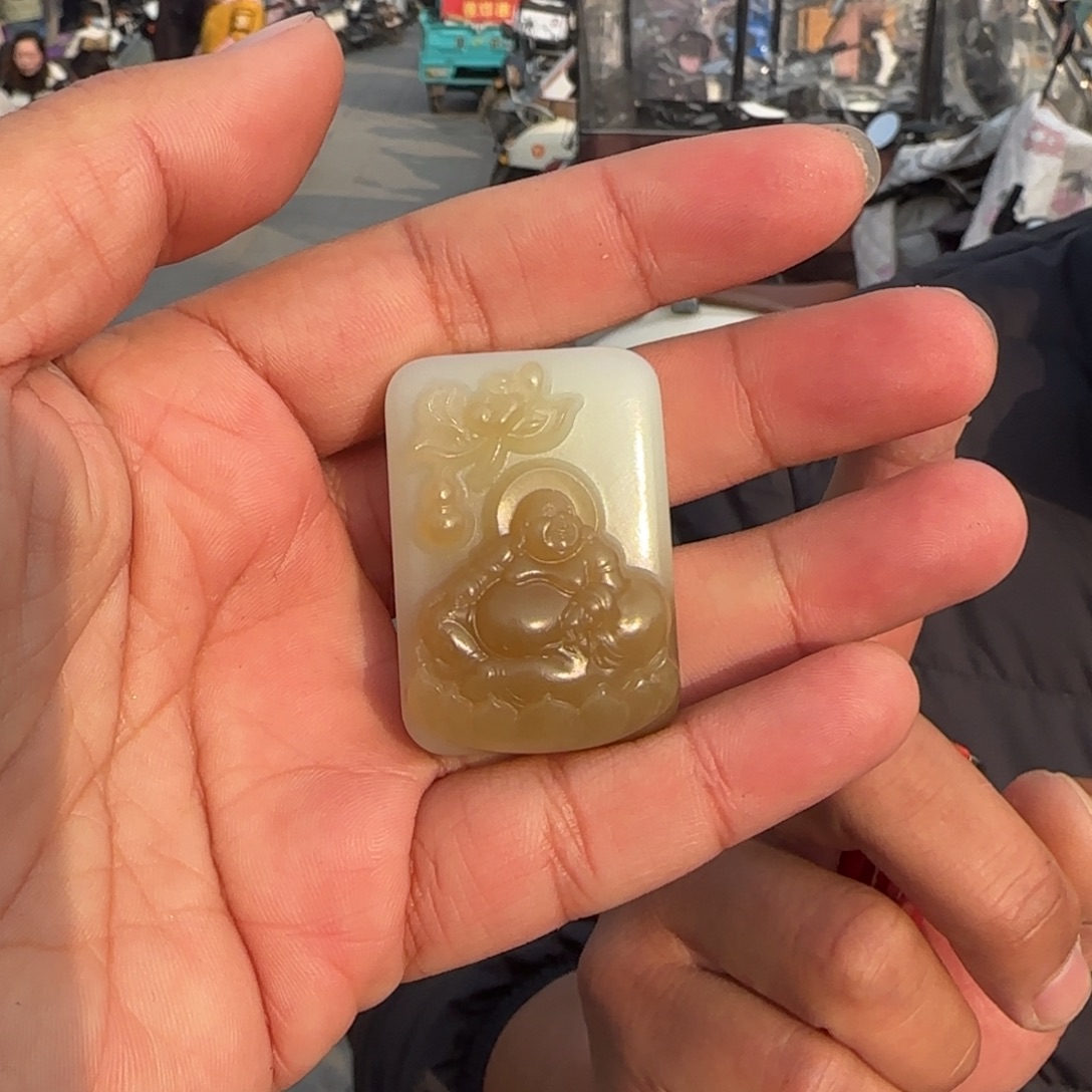 心***埃和田玉未镶嵌颈饰