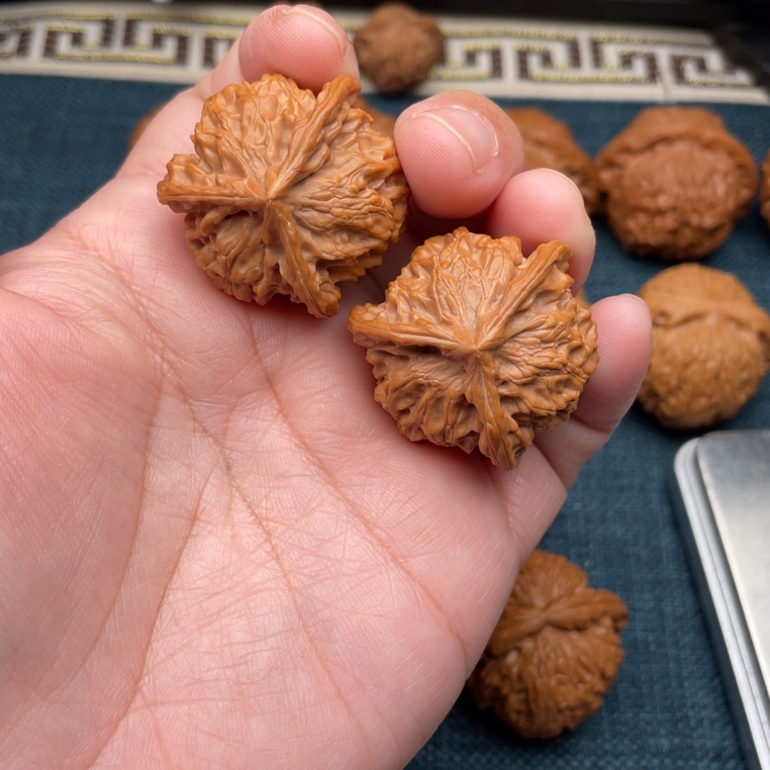 把件文玩核桃全品盘山三棱35