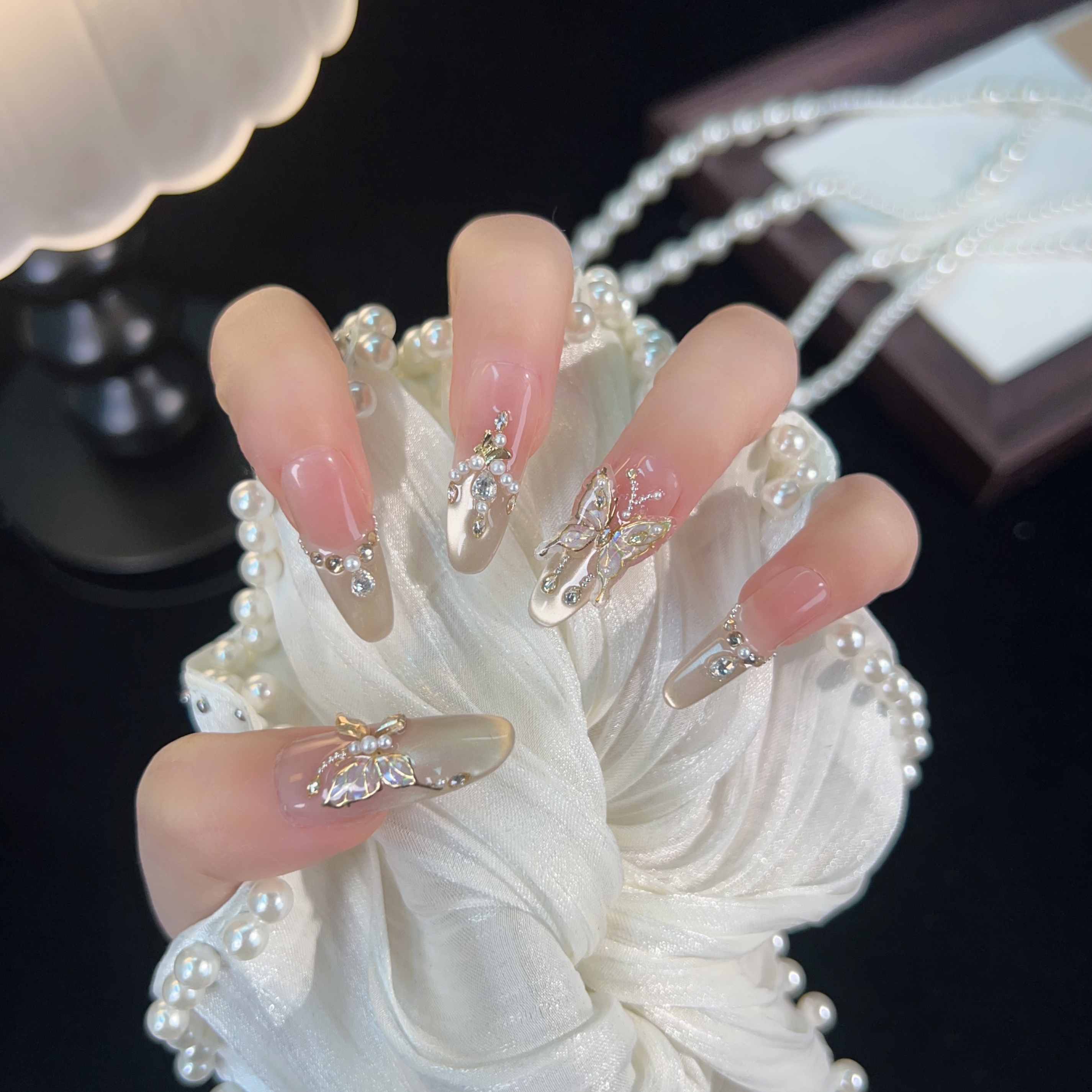 【钻蝶指尖舞】轻奢显白纯手工穿戴甲光疗甲冰透渐变四季流行10片装