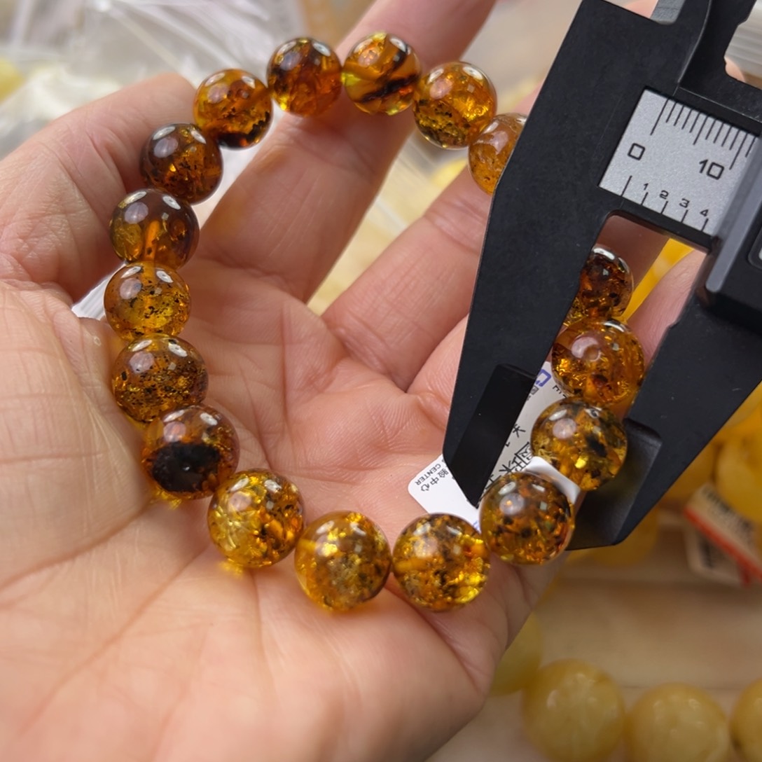 琥珀珠宝奇石未镶嵌