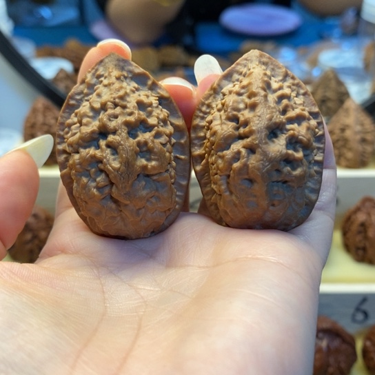 把件桃核麒麟绣花鞋
