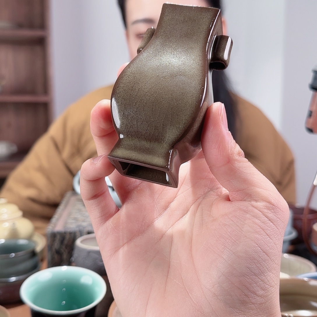 瓷摆件双耳炉1111