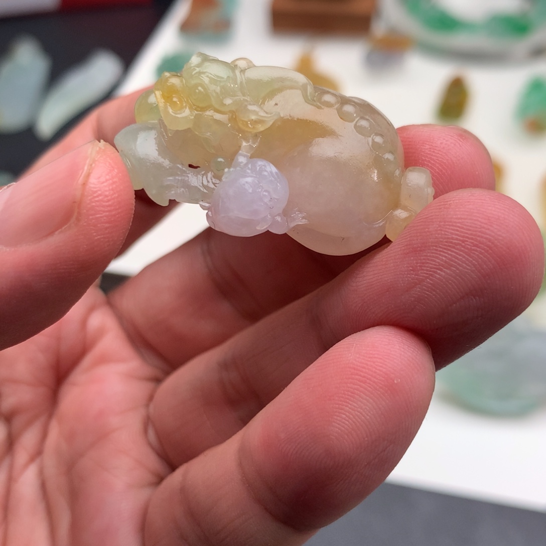 云***笑定制翡翠未镶嵌翡翠