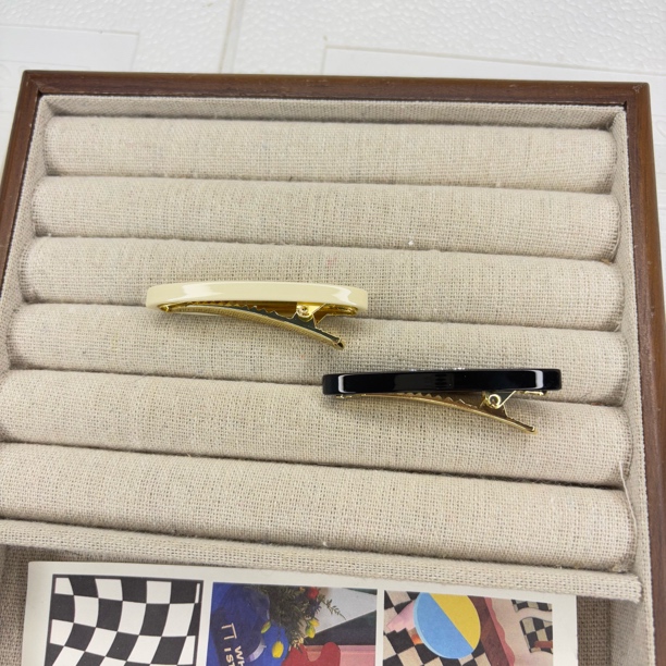 【YINYAO】原单设计椭圆形小对夹鸭嘴夹M边夹带钻轻奢经典简约2510