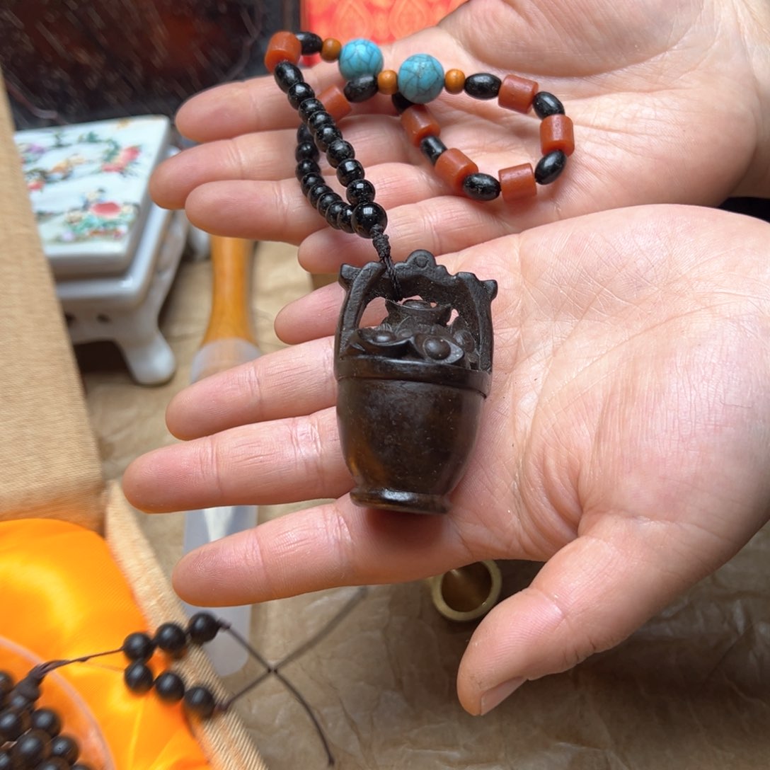 大叶紫檀（黑酸枝木类）