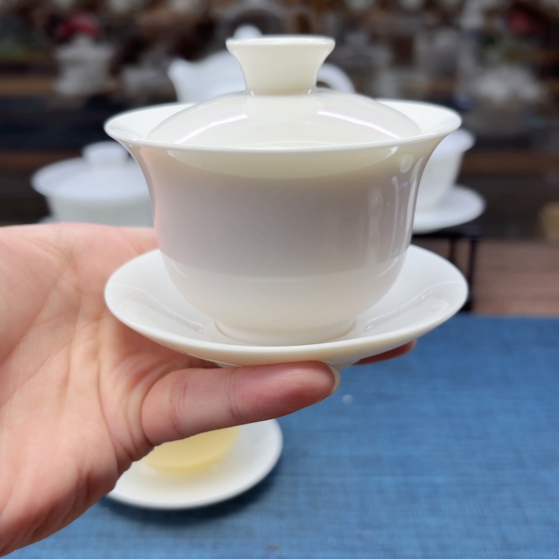 羊脂玉瓷悬停盖碗