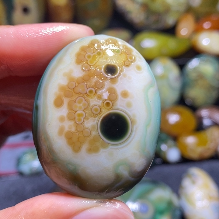 未镶嵌玛瑙/玉髓珠宝奇石