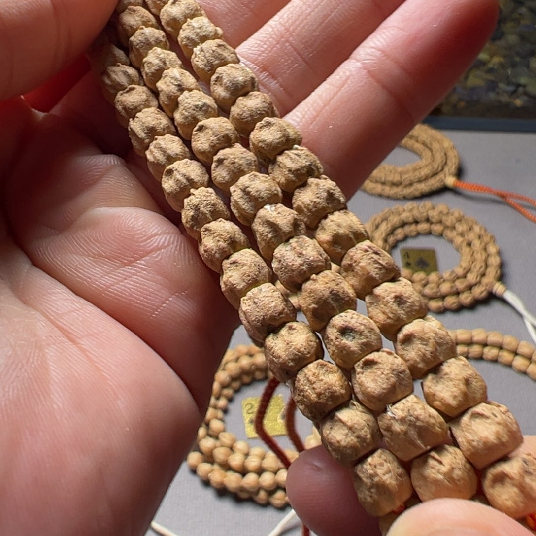 柏香籽/百香籽吊坠A1