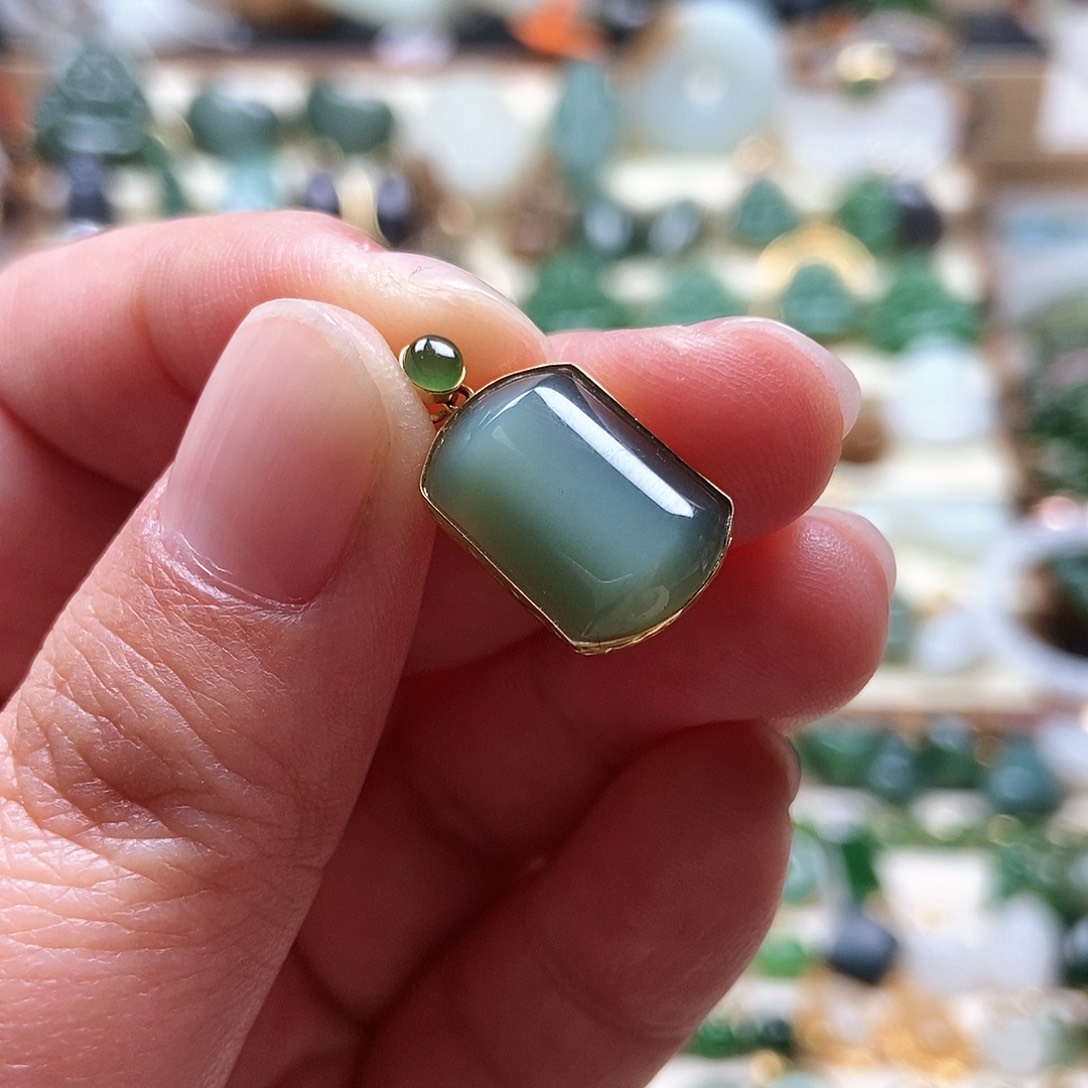 吊坠(不含链)18K金镶嵌和田玉