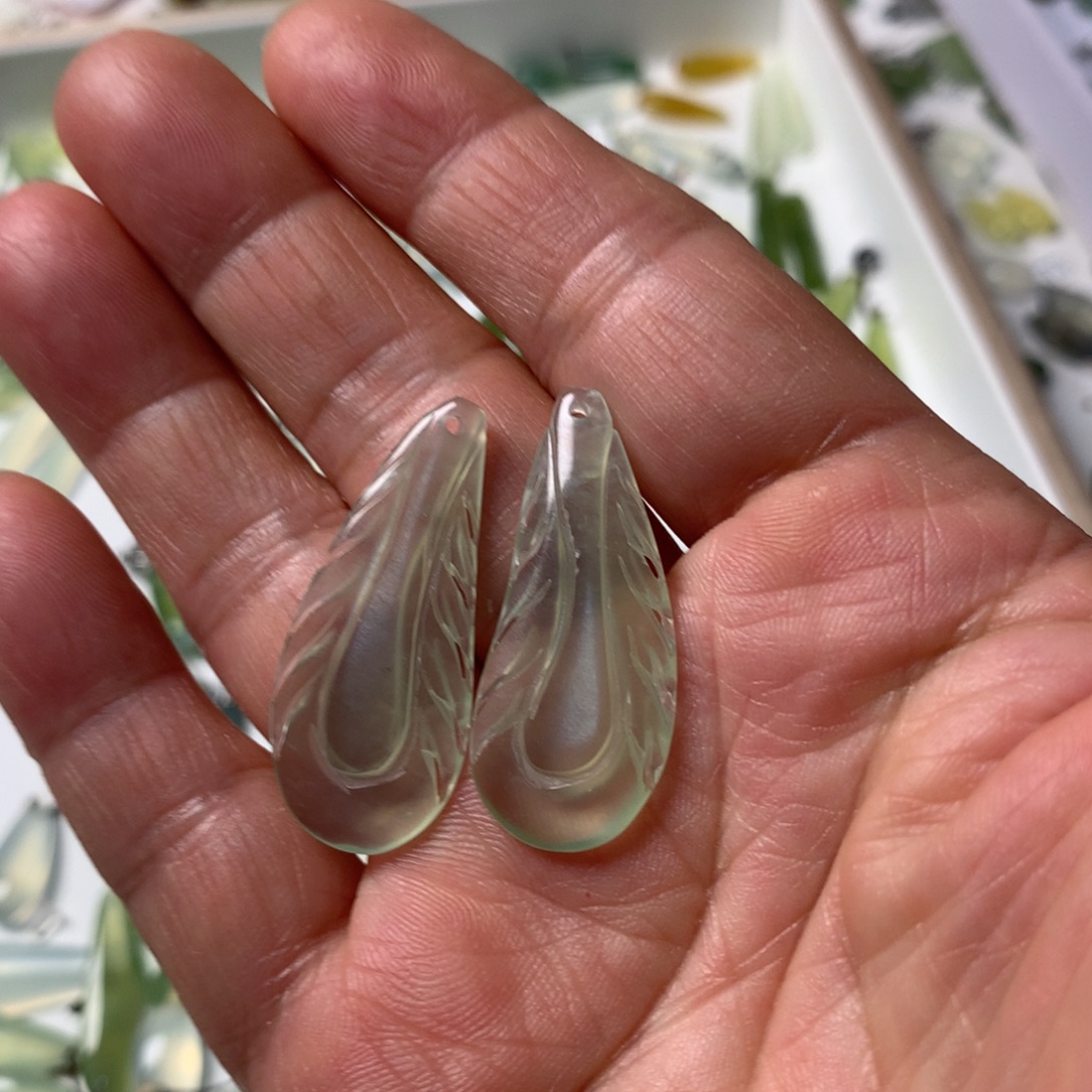 唐***妇蛇纹石玉未镶嵌耳环