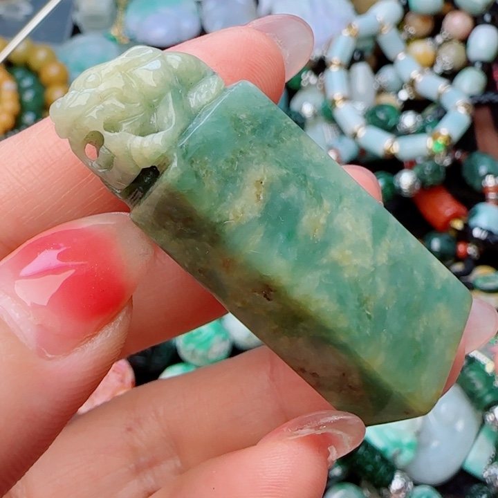 翡翠未镶嵌颈饰天然A货90