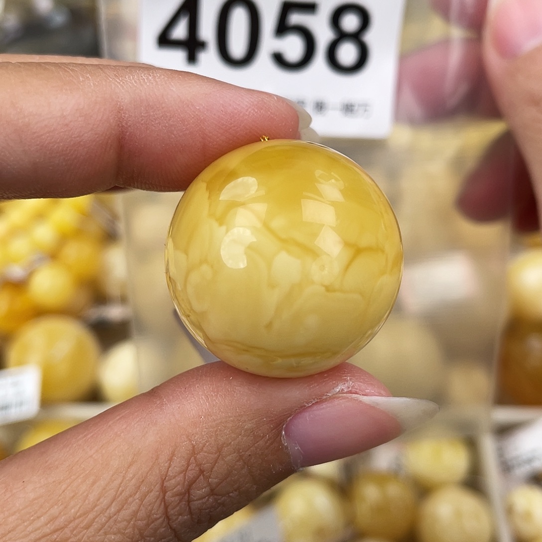 蜜蜡未镶嵌裸石27皮纹