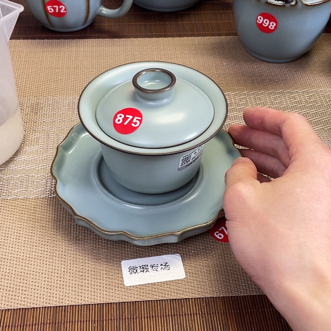 瓷片。。。。。。。。。。。。。。。。。